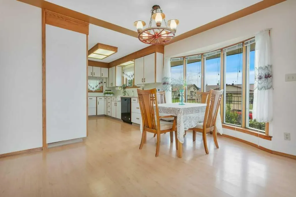5201 46 Avenue Rimbey AB T0C 2J0