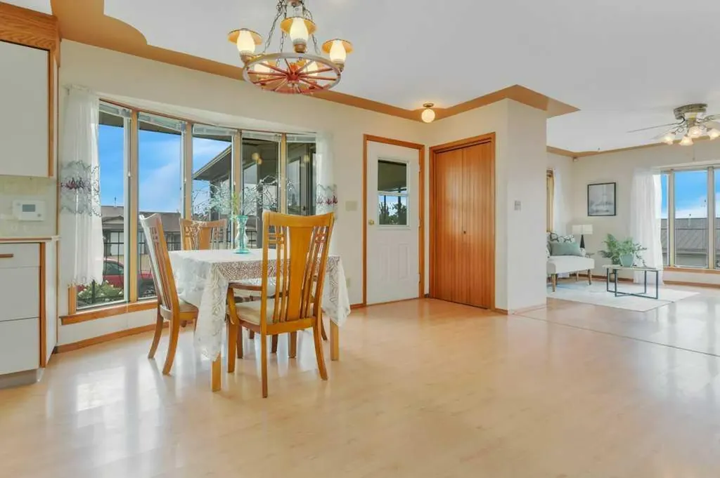 5201 46 Avenue Rimbey AB T0C 2J0