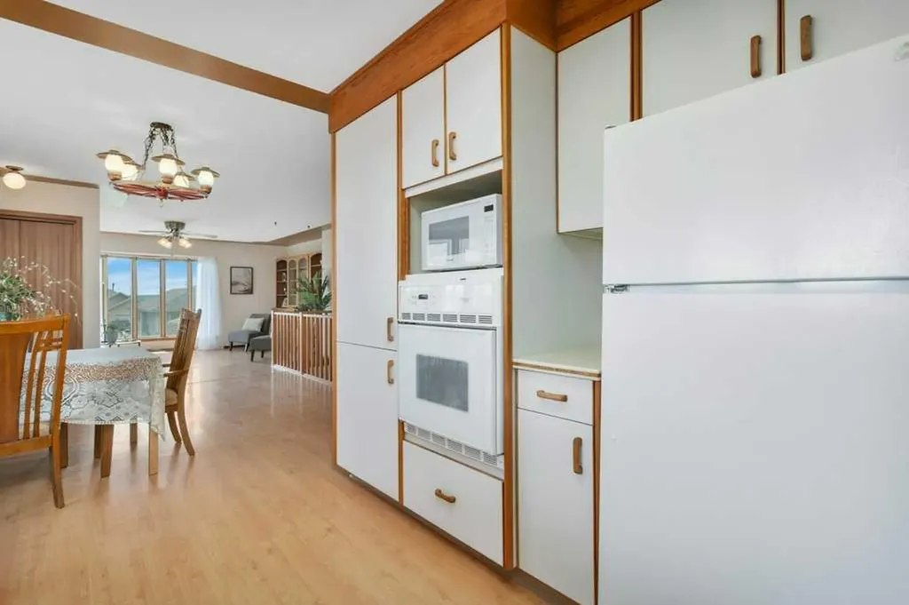 5201 46 Avenue Rimbey AB T0C 2J0