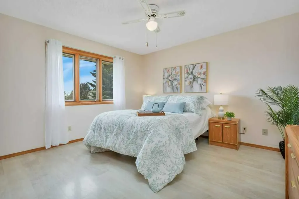 5201 46 Avenue Rimbey AB T0C 2J0