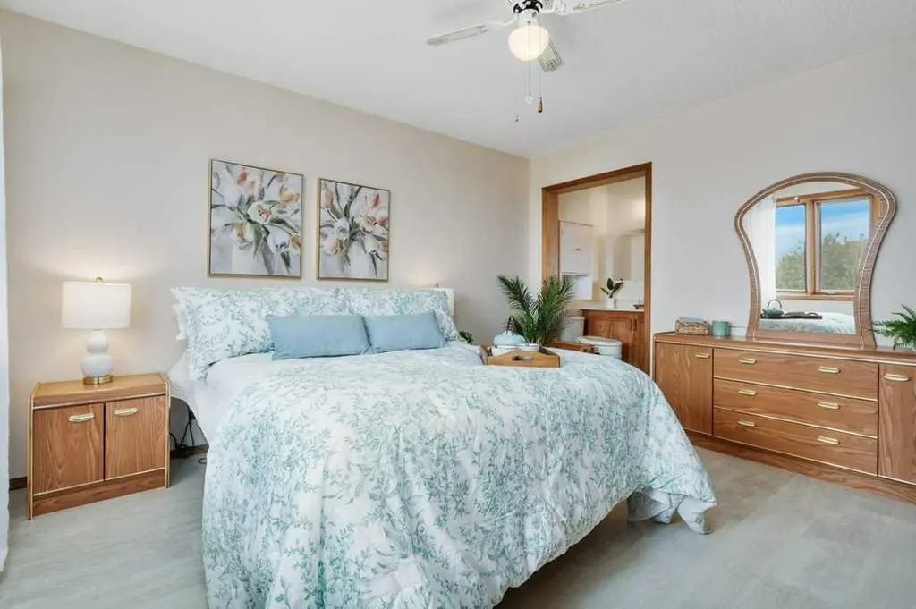 5201 46 Avenue Rimbey AB T0C 2J0