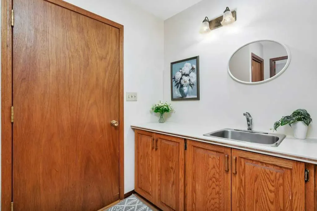 5201 46 Avenue Rimbey AB T0C 2J0