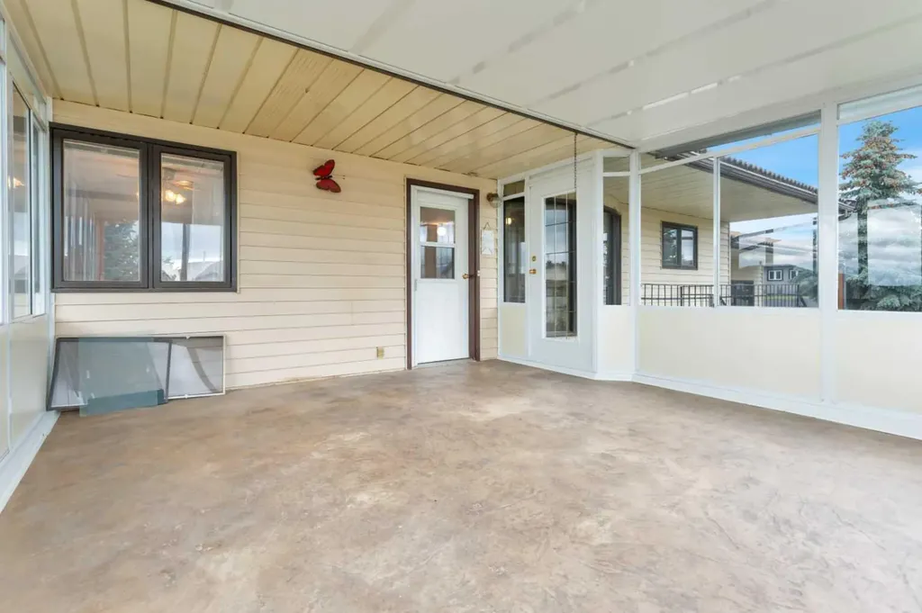 5201 46 Avenue Rimbey AB T0C 2J0