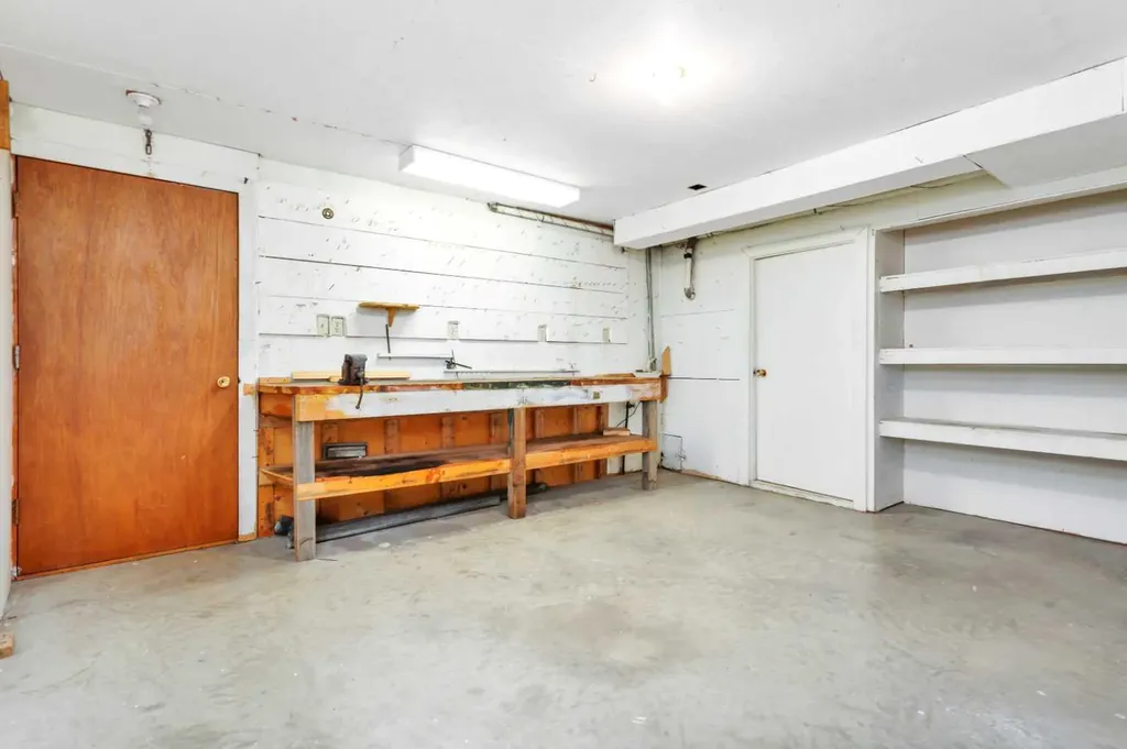 5201 46 Avenue Rimbey AB T0C 2J0