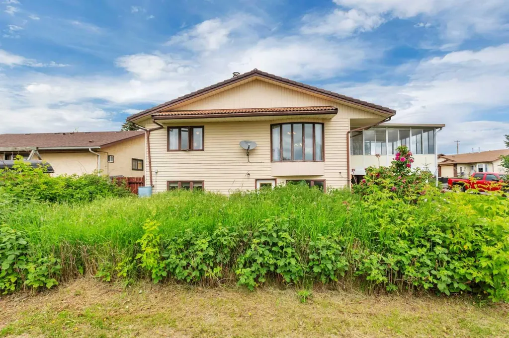5201 46 Avenue Rimbey AB T0C 2J0