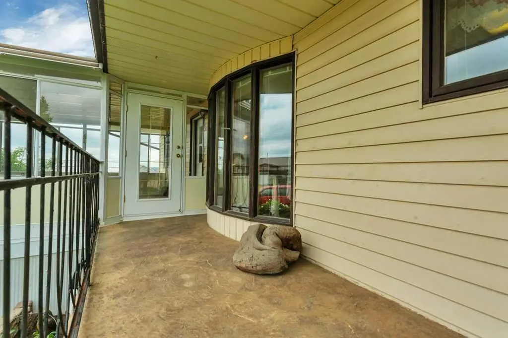 5201 46 Avenue Rimbey AB T0C 2J0