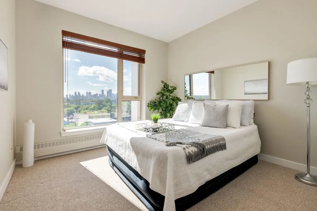 35 Inglewood Park SE Calgary AB T2G 1B5