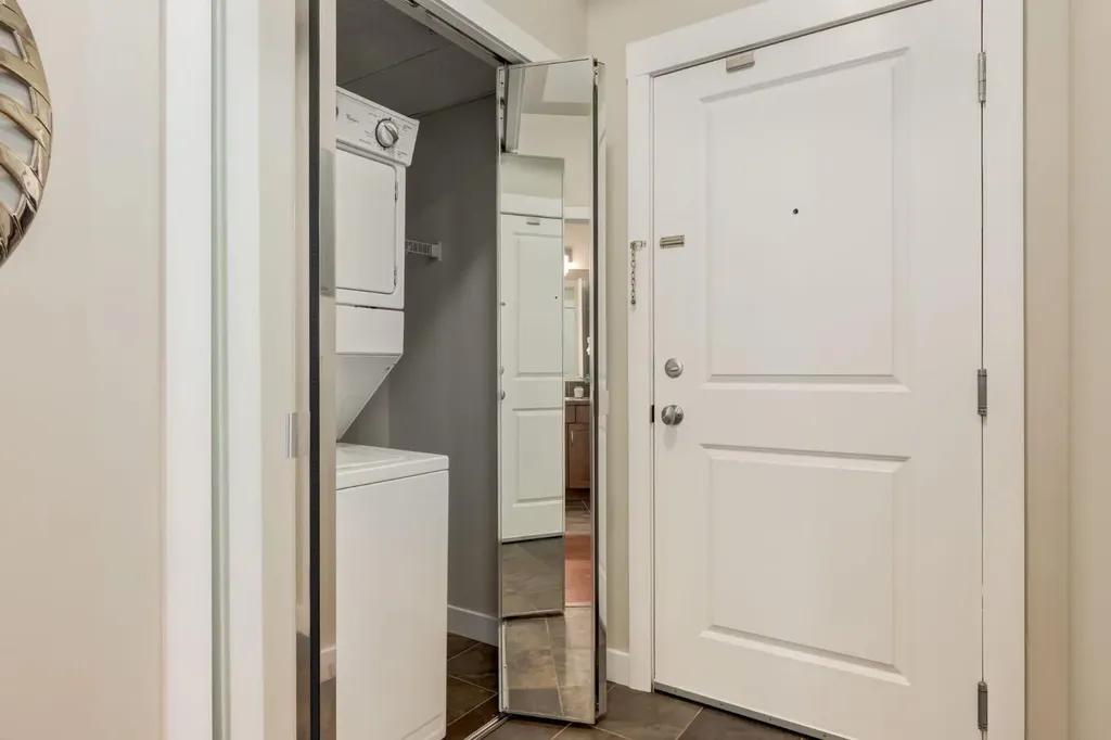 35 Inglewood Park SE Calgary AB T2G 1B5