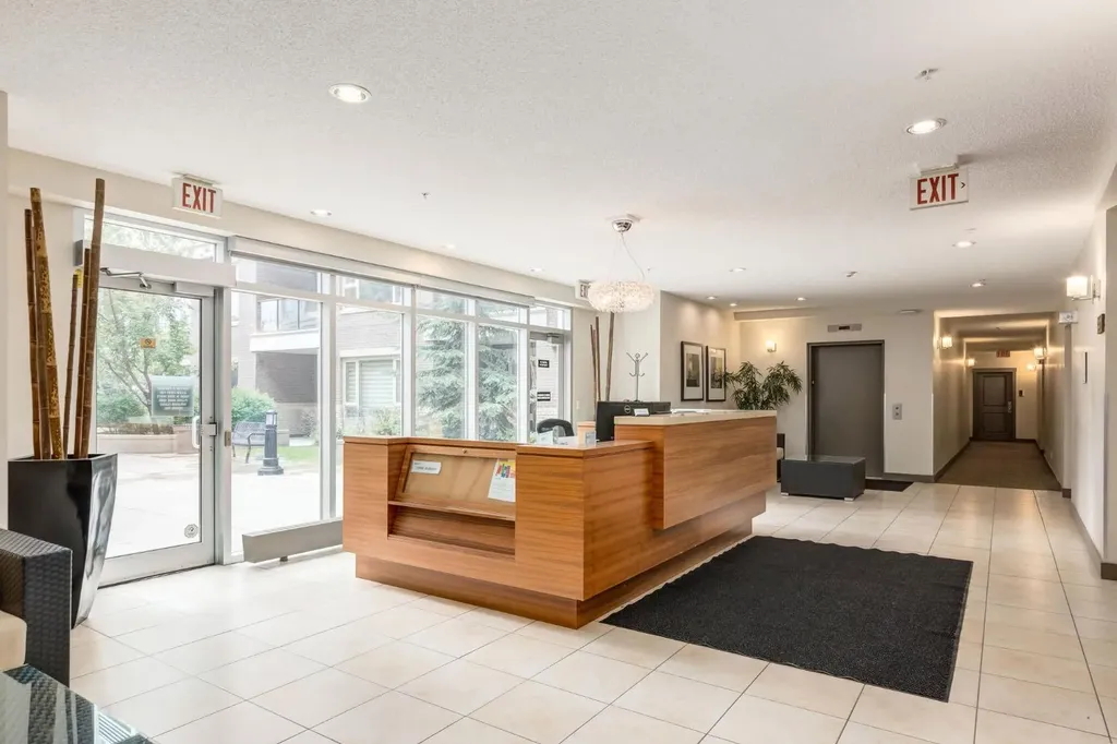 35 Inglewood Park SE Calgary AB T2G 1B5
