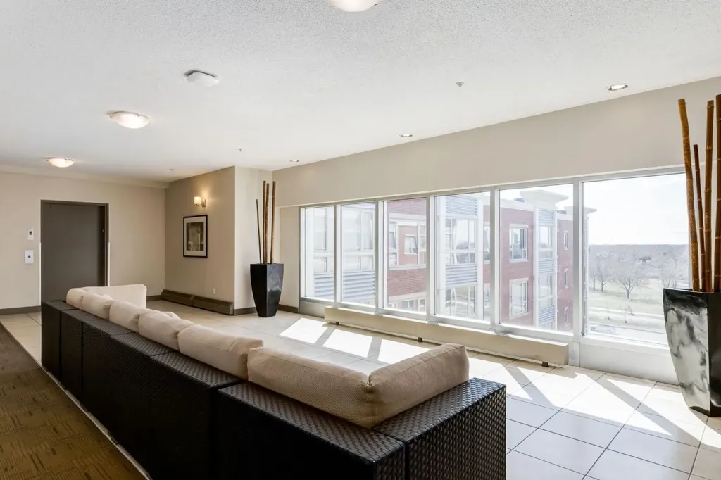 35 Inglewood Park SE Calgary AB T2G 1B5