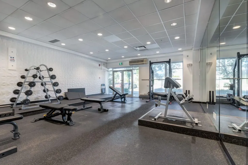 35 Inglewood Park SE Calgary AB T2G 1B5