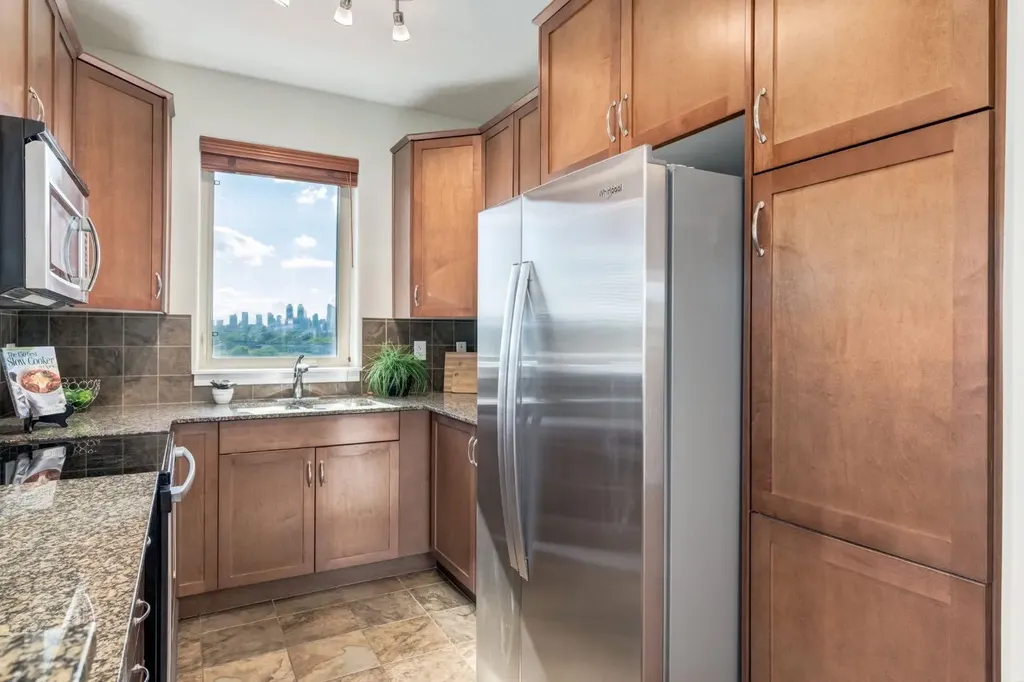 35 Inglewood Park SE Calgary AB T2G 1B5