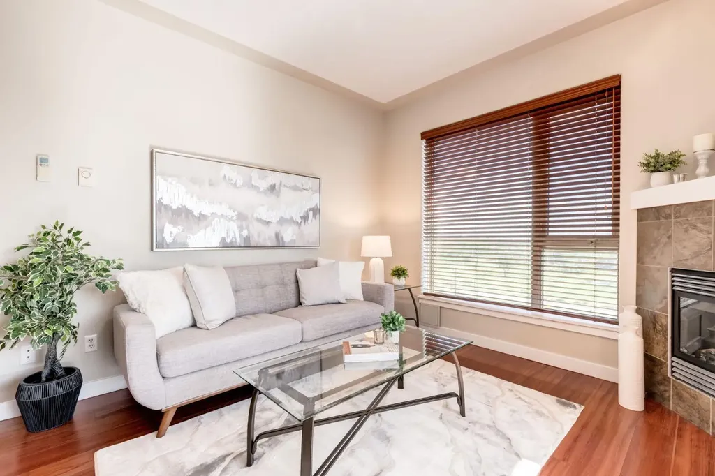35 Inglewood Park SE Calgary AB T2G 1B5