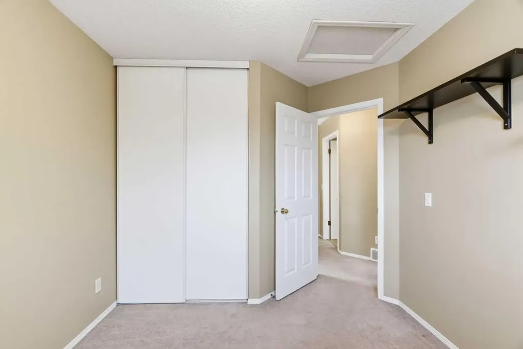 109 Arbour Wood Mews NW Calgary AB T3G 4B5