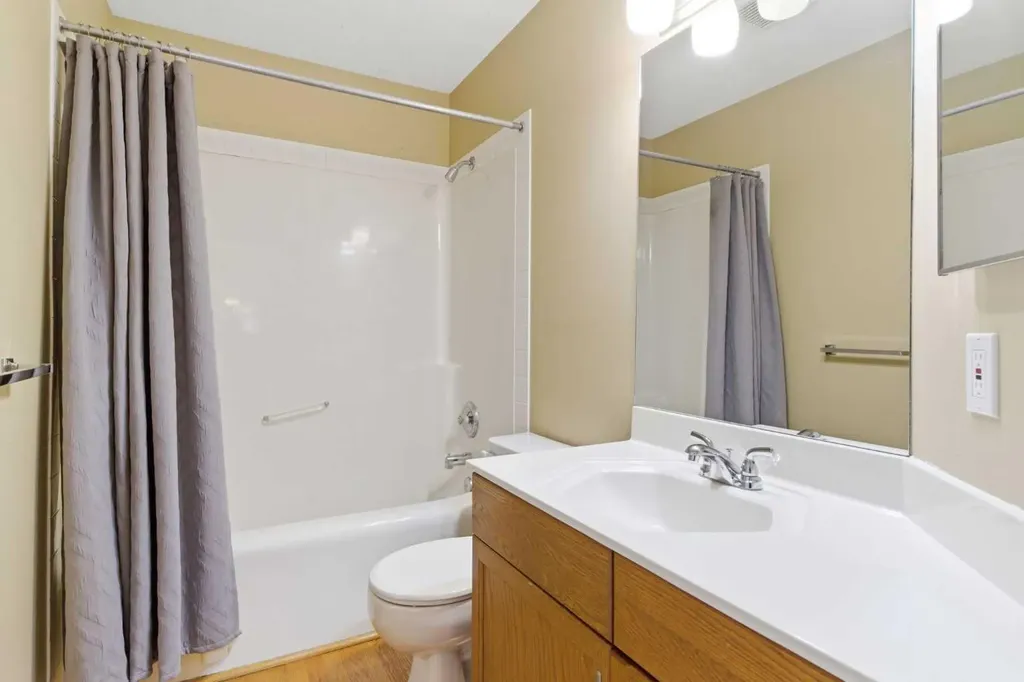 109 Arbour Wood Mews NW Calgary AB T3G 4B5