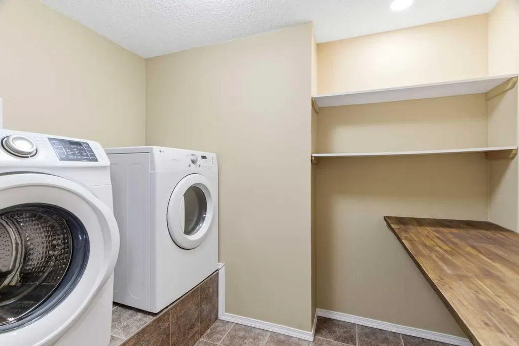 109 Arbour Wood Mews NW Calgary AB T3G 4B5