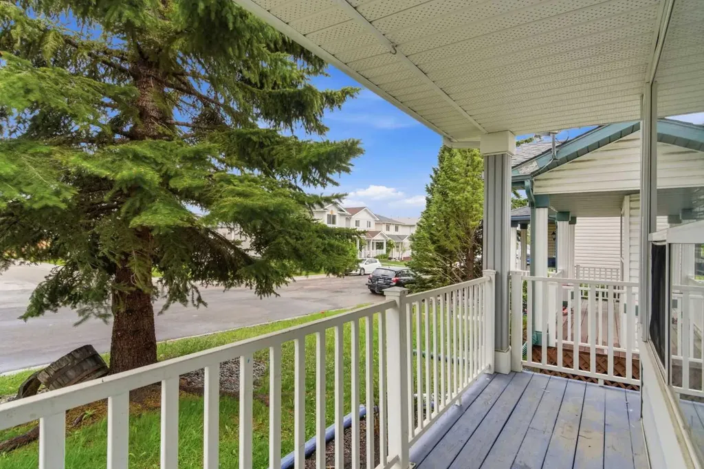109 Arbour Wood Mews NW Calgary AB T3G 4B5