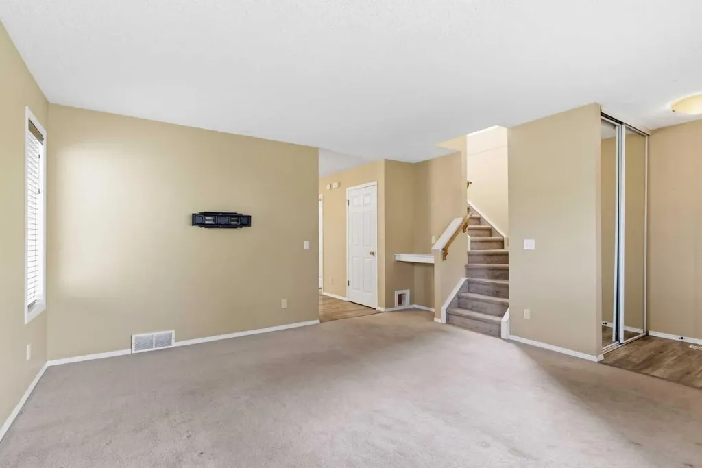 109 Arbour Wood Mews NW Calgary AB T3G 4B5