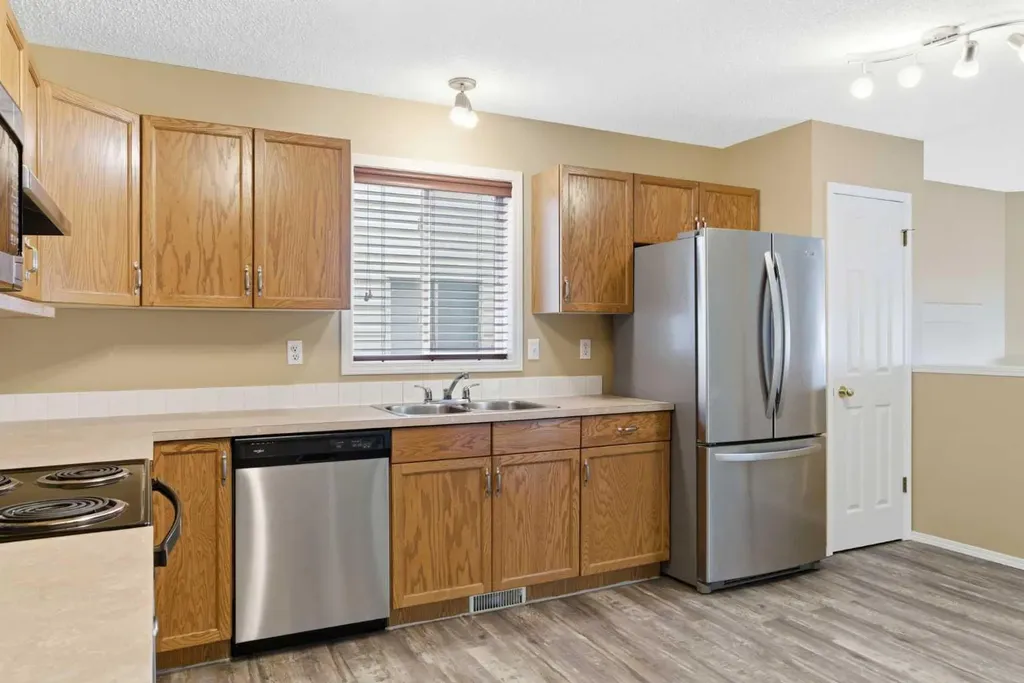 109 Arbour Wood Mews NW Calgary AB T3G 4B5