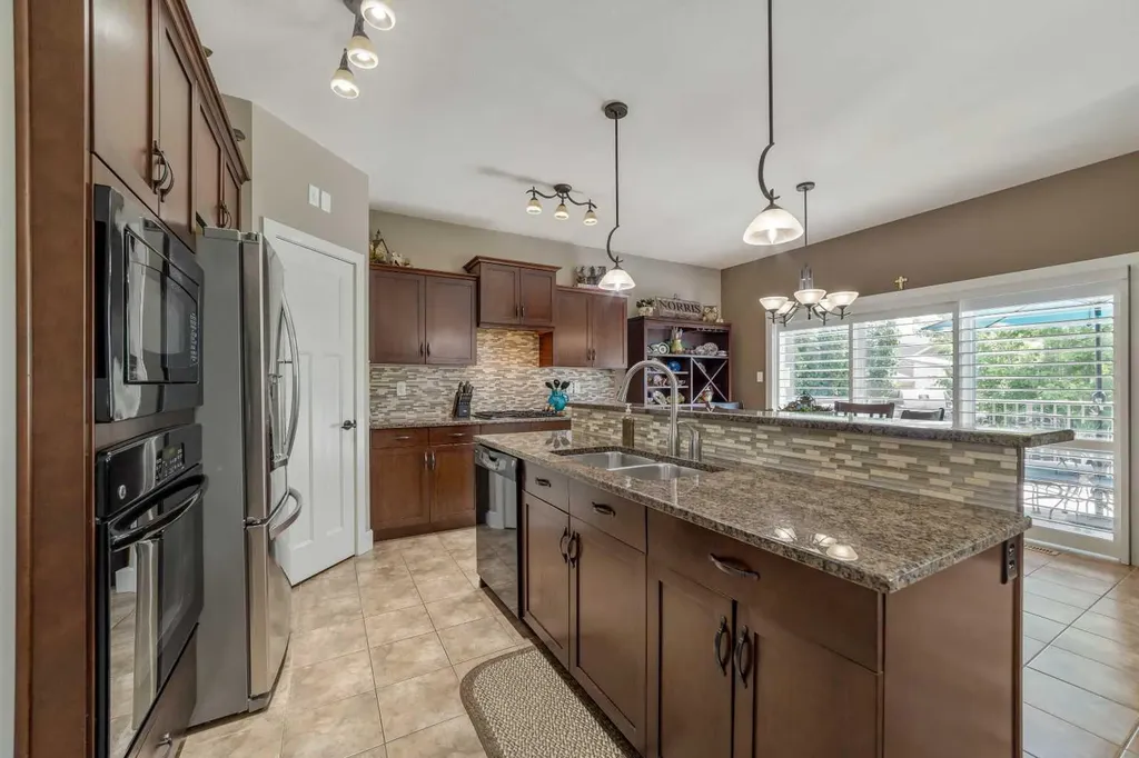 250 Twinriver Road W Lethbridge AB T1J 1X4