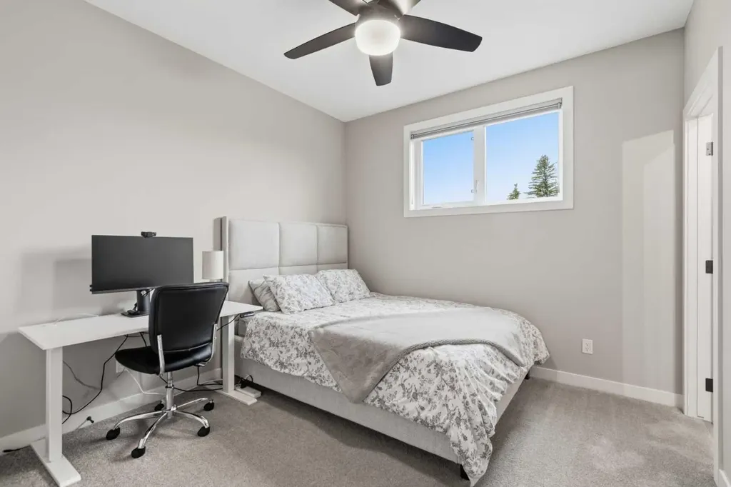 2009 12 Street NW Calgary AB T2M 4R3