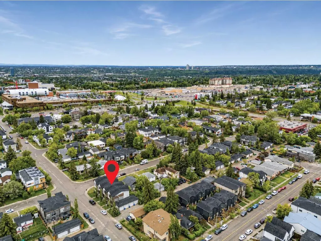2009 12 Street NW Calgary AB T2M 4R3