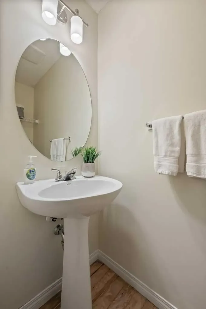 136 Auburn Bay Street SE Calgary AB T3M 0V8