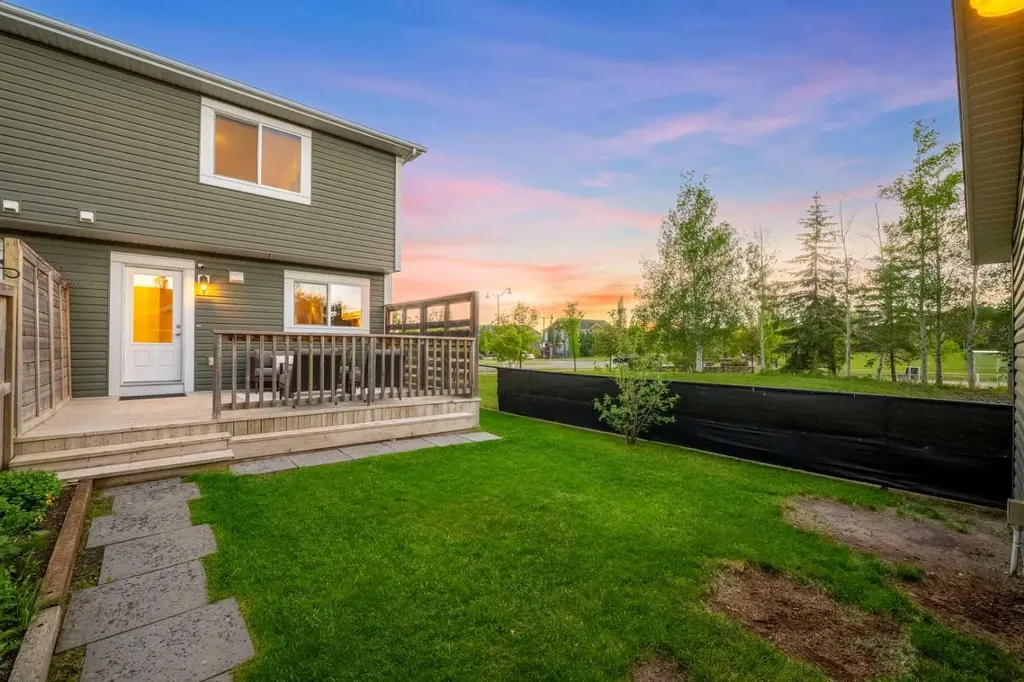 136 Auburn Bay Street SE Calgary AB T3M 0V8