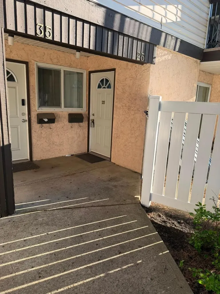 3745 Fonda Way SE Calgary AB T2A 5W7