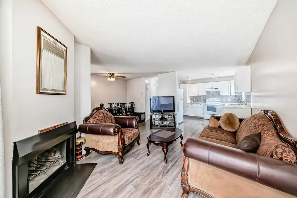 3745 Fonda Way SE Calgary AB T2A 5W7