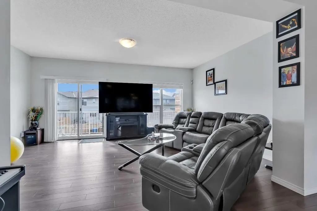 569 Savanna Boulevard NE Calgary AB T3J0X3