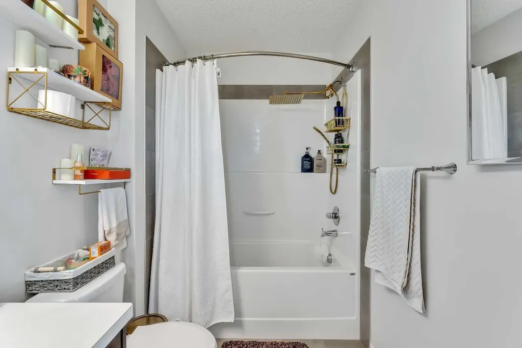 569 Savanna Boulevard NE Calgary AB T3J0X3