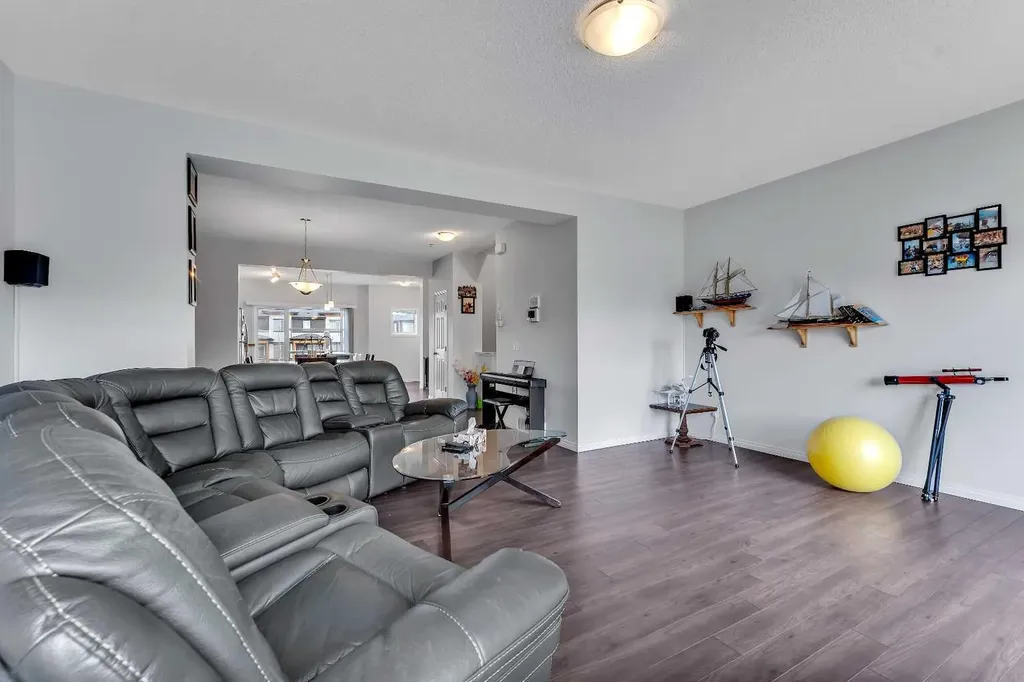 569 Savanna Boulevard NE Calgary AB T3J0X3