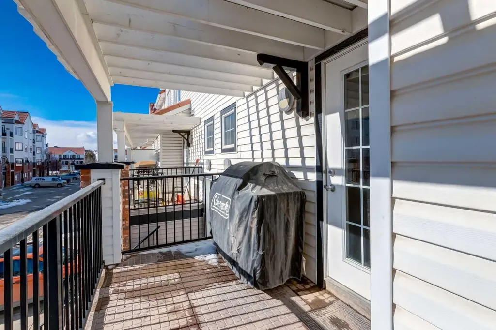 37 Royal Oak Plaza NW Calgary AB T3G 0B3