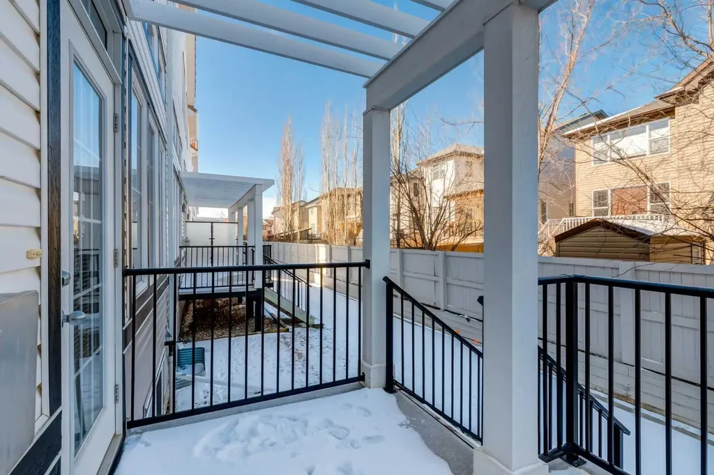 37 Royal Oak Plaza NW Calgary AB T3G 0B3