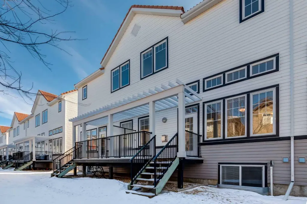 37 Royal Oak Plaza NW Calgary AB T3G 0B3