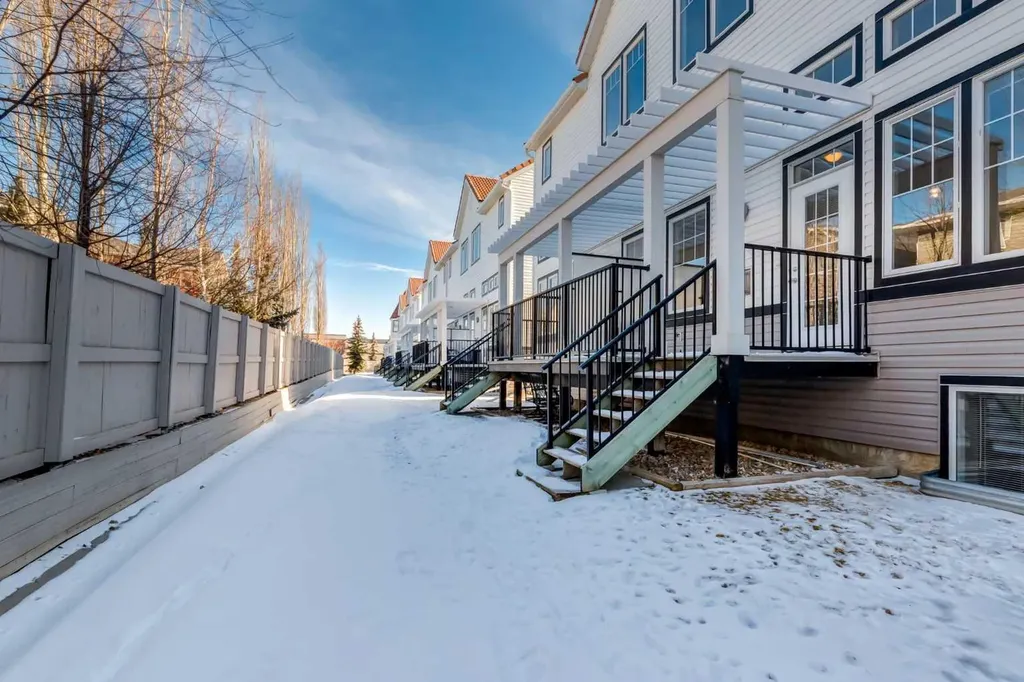 37 Royal Oak Plaza NW Calgary AB T3G 0B3