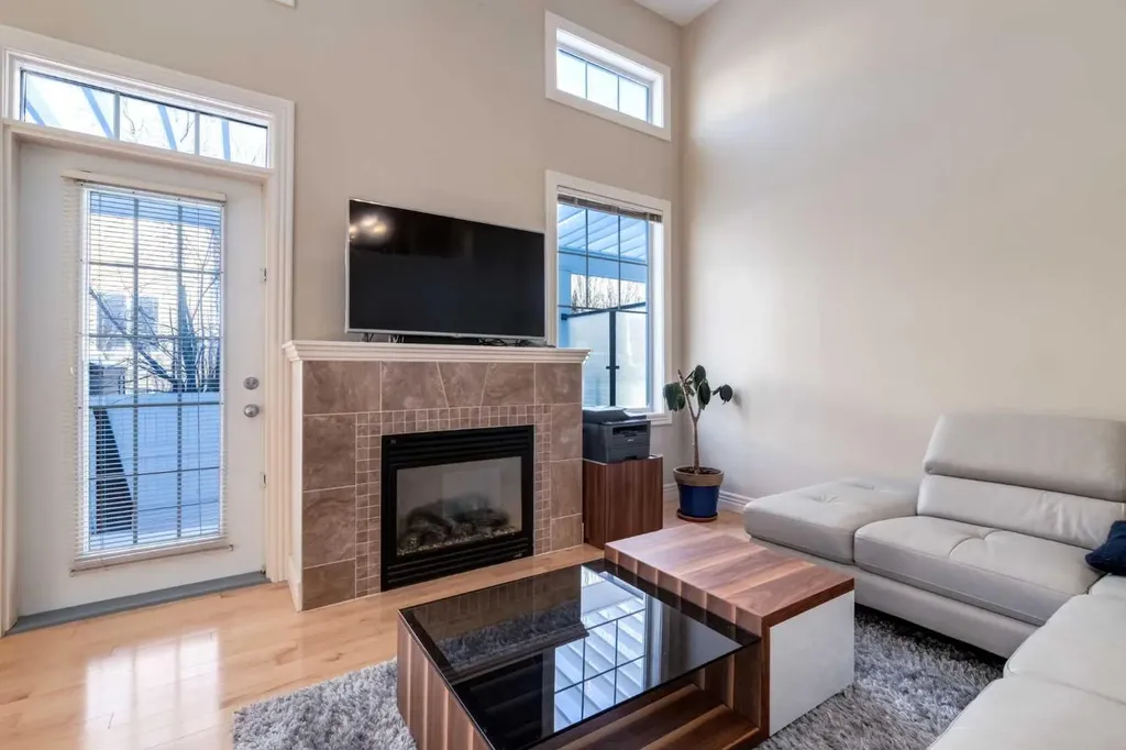 37 Royal Oak Plaza NW Calgary AB T3G 0B3