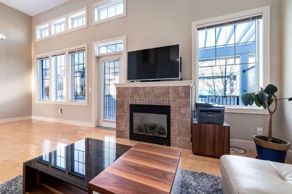 37 Royal Oak Plaza NW Calgary AB T3G 0B3