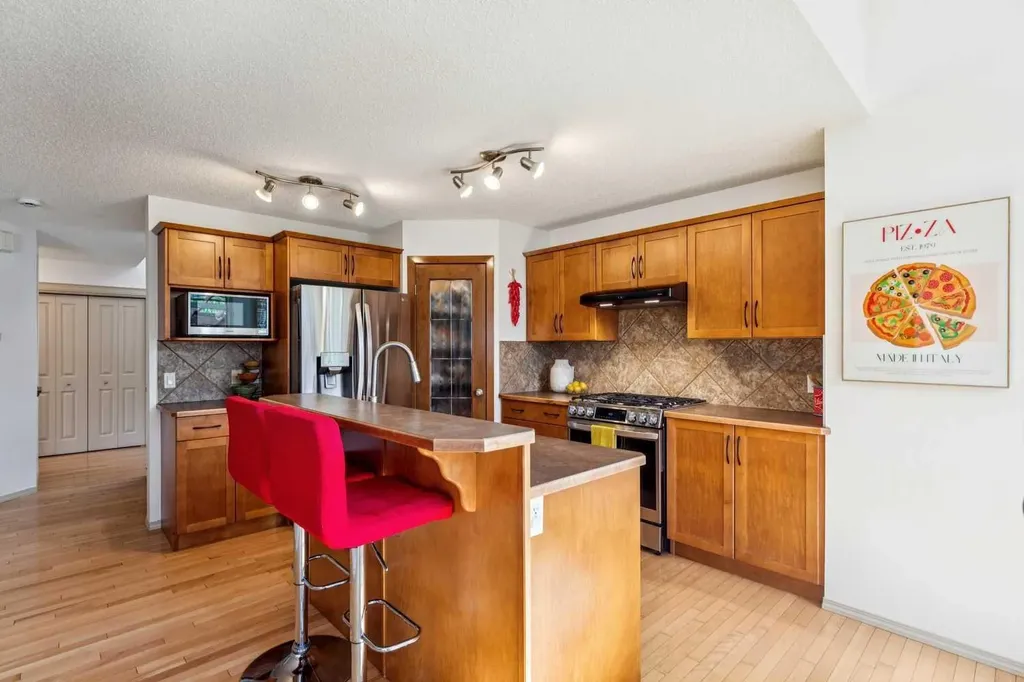 161 Kincora Park NW Calgary AB T3R 1L6