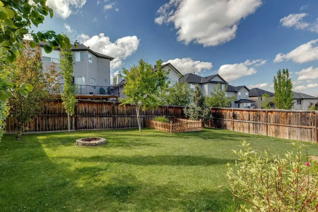 161 Kincora Park NW Calgary AB T3R 1L6