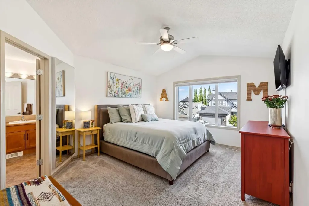 161 Kincora Park NW Calgary AB T3R 1L6
