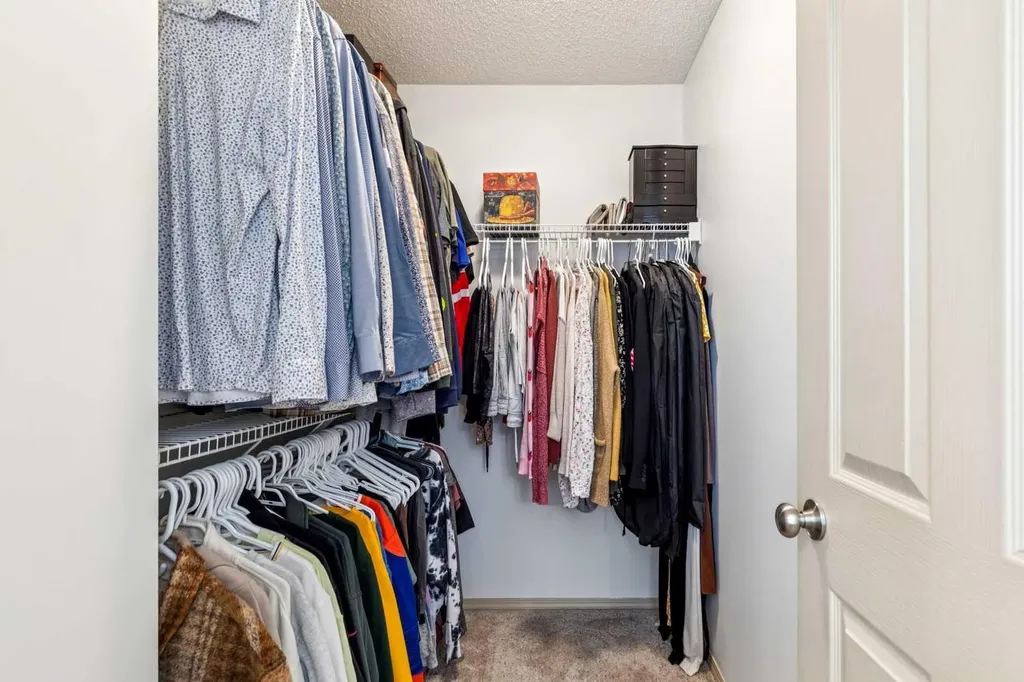 161 Kincora Park NW Calgary AB T3R 1L6