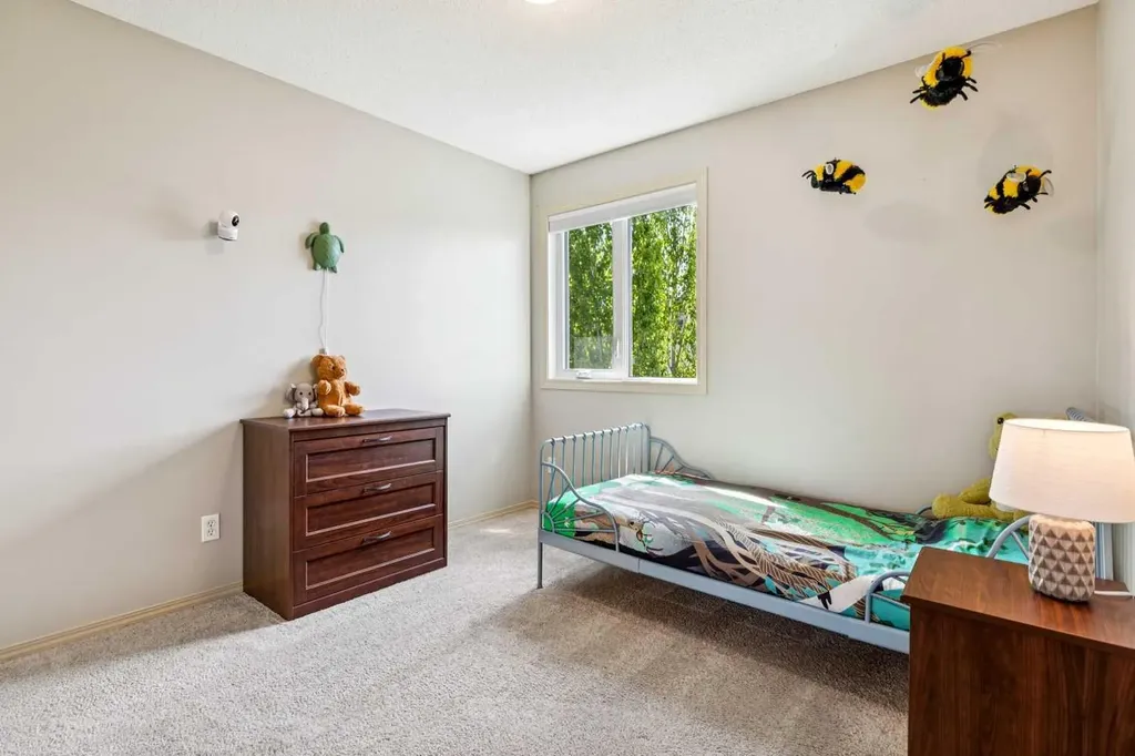 161 Kincora Park NW Calgary AB T3R 1L6