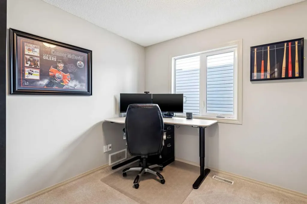 161 Kincora Park NW Calgary AB T3R 1L6