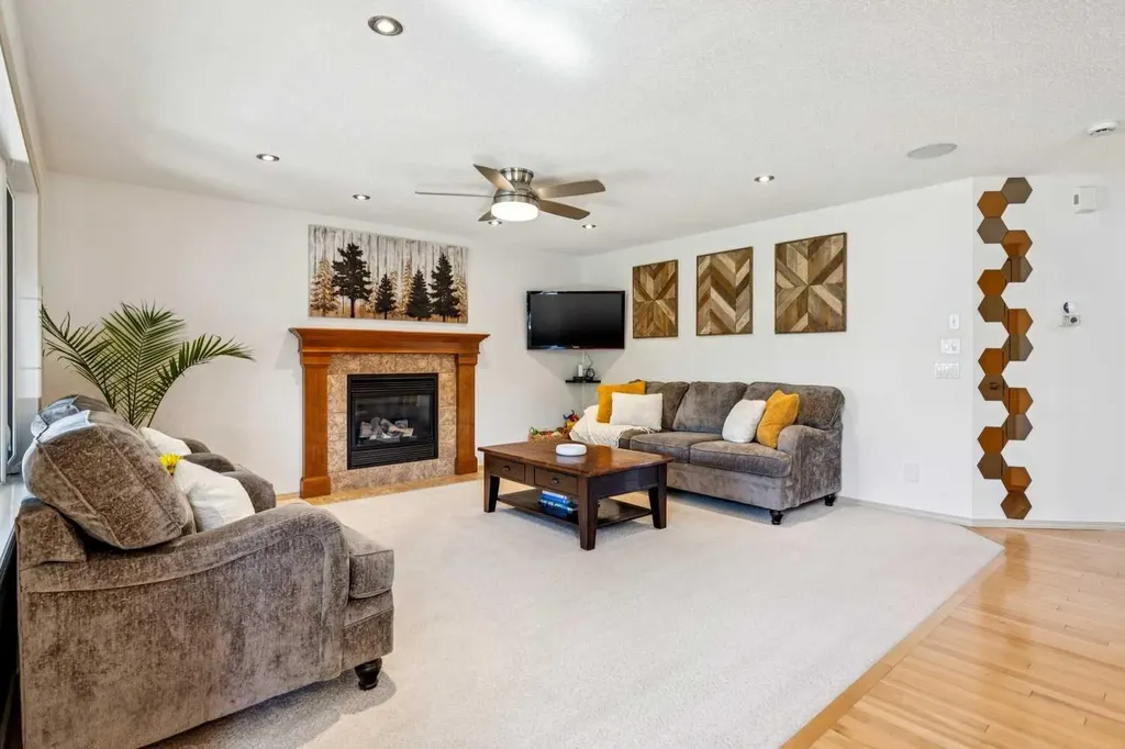 161 Kincora Park NW Calgary AB T3R 1L6