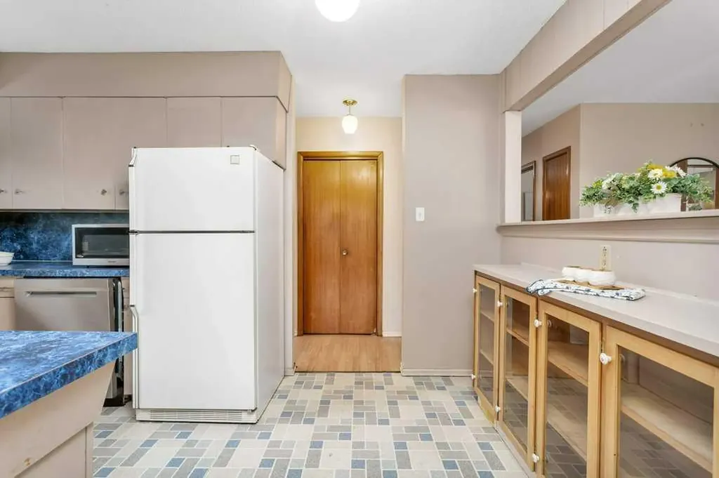 5203 56 Avenue Rimbey AB T0C 2J0