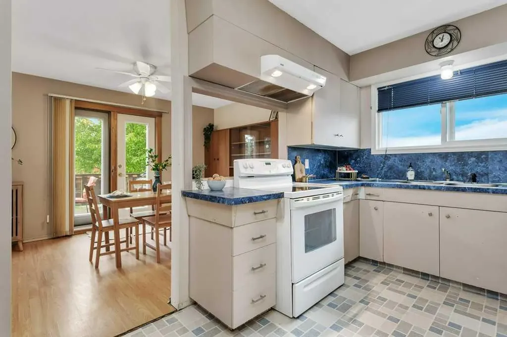 5203 56 Avenue Rimbey AB T0C 2J0