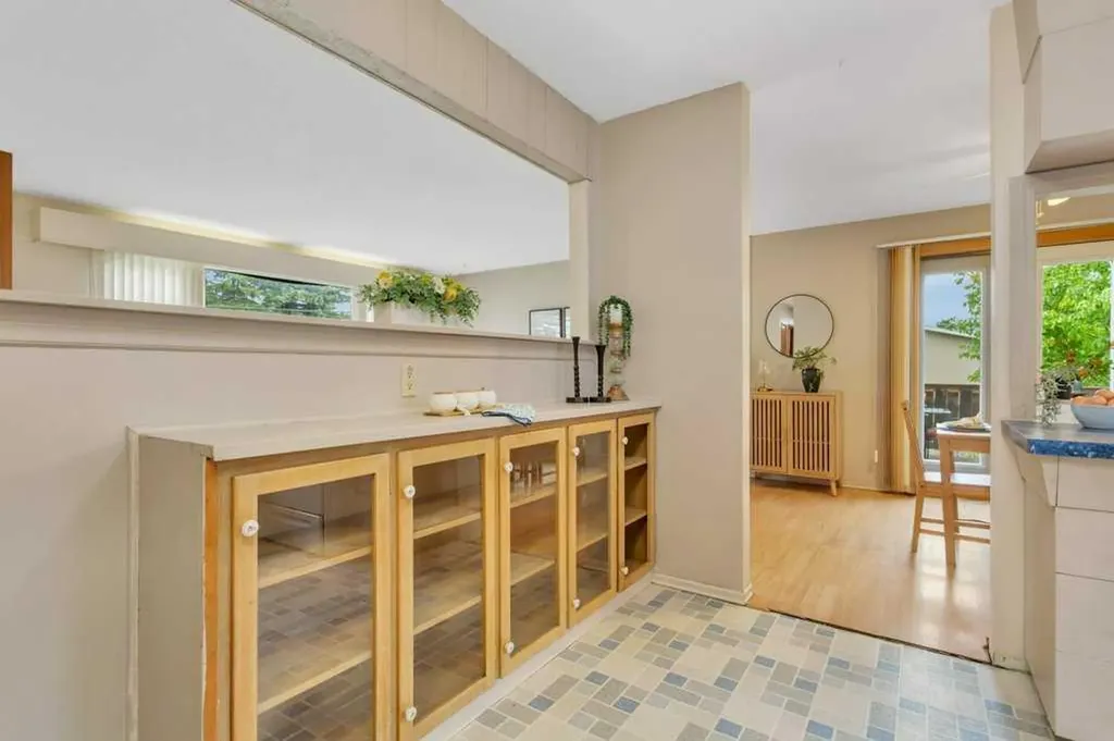 5203 56 Avenue Rimbey AB T0C 2J0
