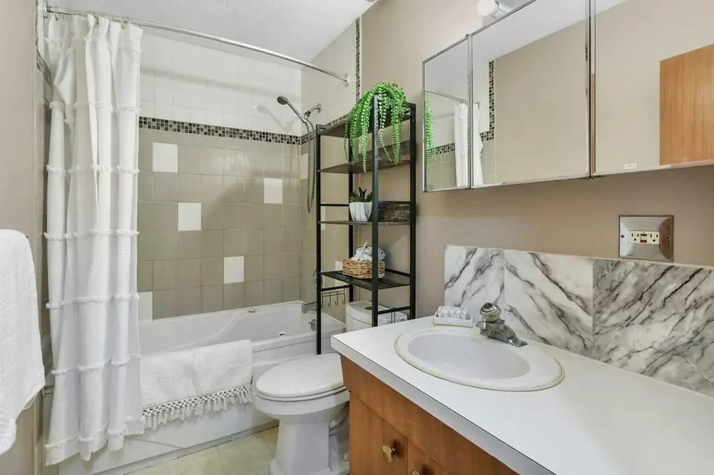 5203 56 Avenue Rimbey AB T0C 2J0